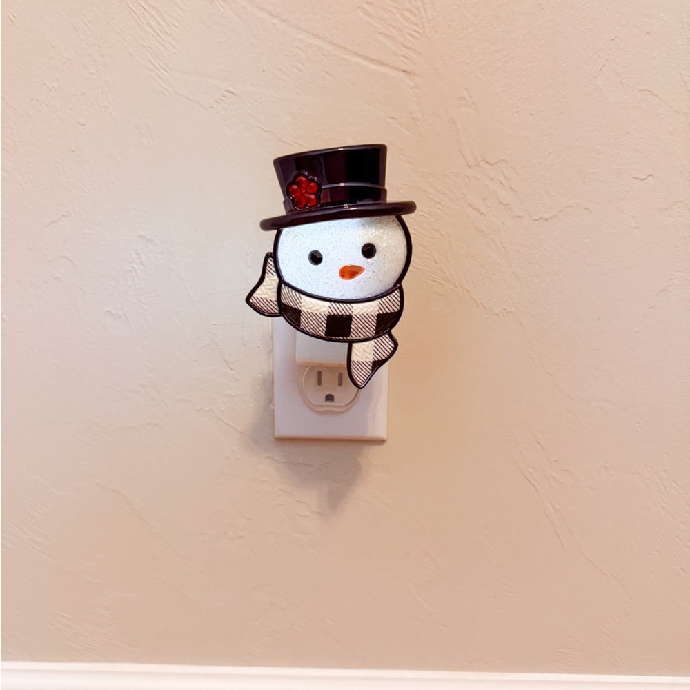 Bath & Body Festive Snowman Night Light Wallflower
